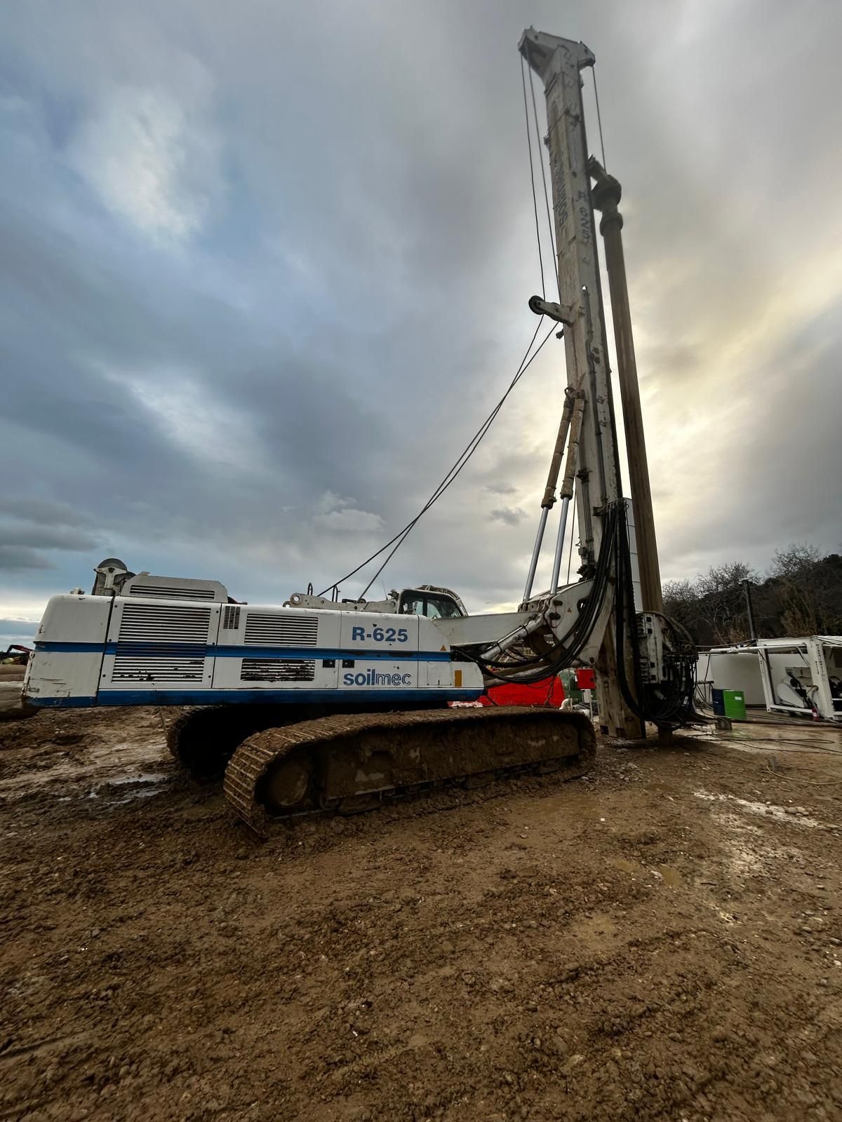 Soilmec R-625 CFA & kelly bar mode