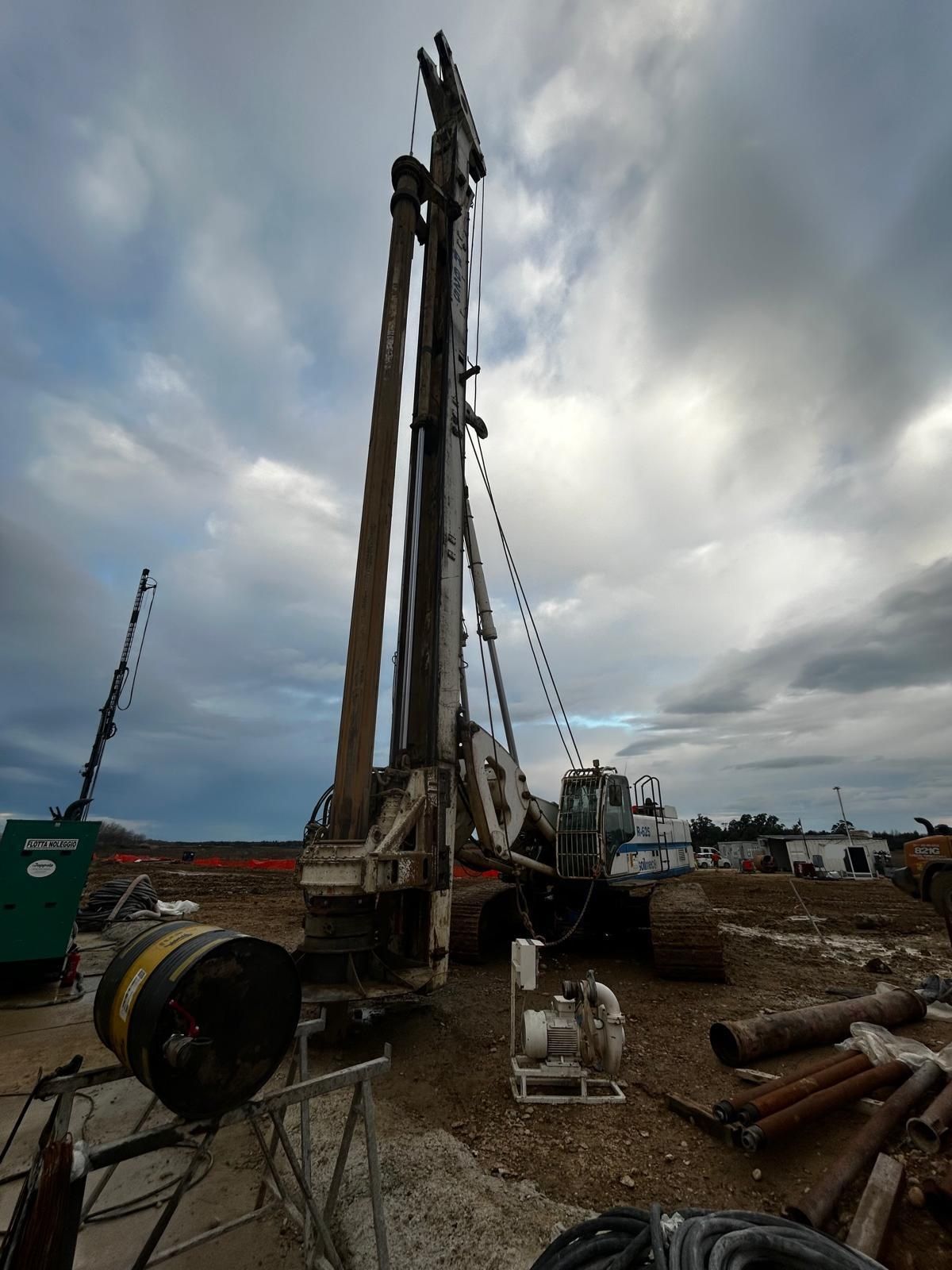 Soilmec R-625 CFA & kelly bar mode